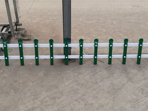 草坪鋅鋼護(hù)欄